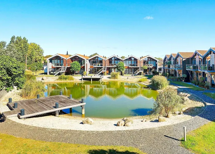 4 Person In Bogense-by Traum *